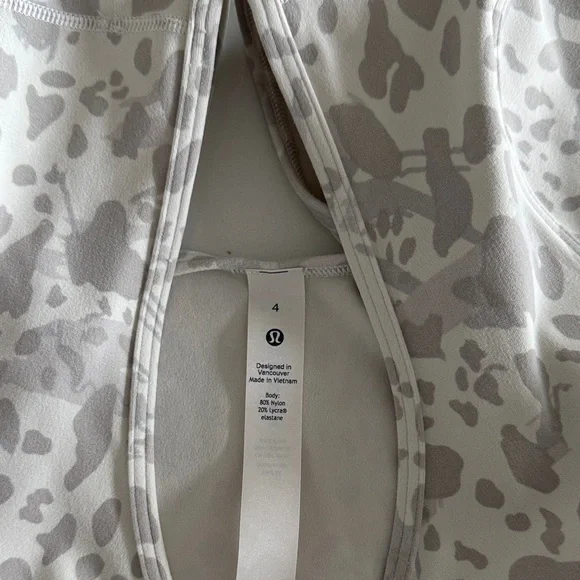 Lululemon Align Top - Snow Leopard Print Soft Grey/White Cropped Fit XS/4 - Picture 4 of 5